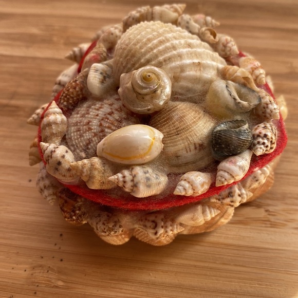 Vintage heart shaped shell trinket or jewellery box made of sea shells - Picture 5 of 11